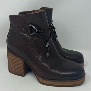 Korks Kork-Ease Mertle Brown Pebbled Leather Platform Ankle Boot Shoes Size 7.5